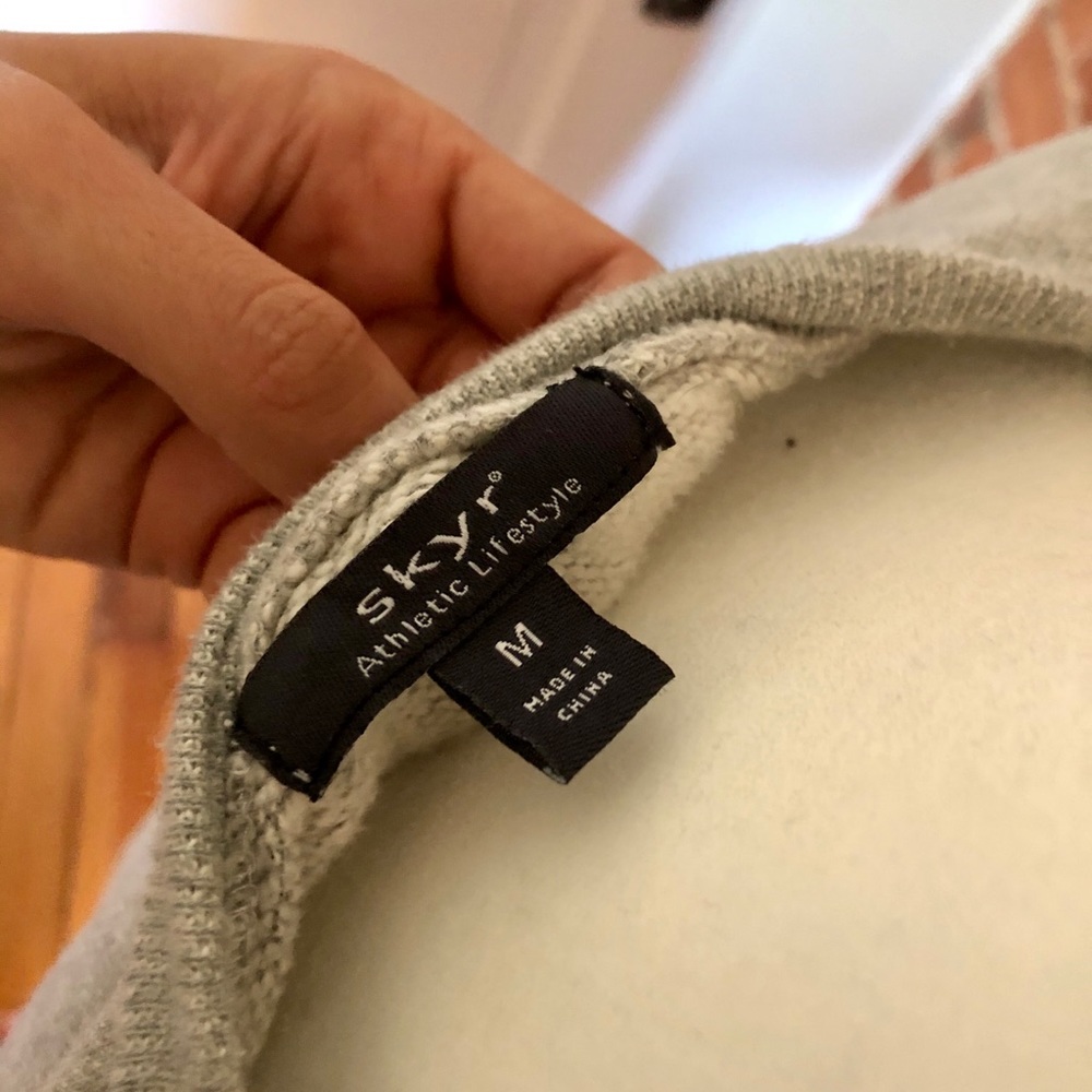 Cableknit Sweatshirt - Picture 5 of 6